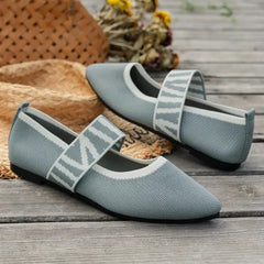 Chic Striped Pointed Toe Flats for Effortless Elegance - Trendy Mix