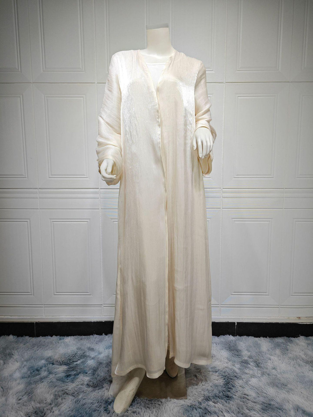 Elegant Silk Muslim Robe with Long Sleeves and Buttons - Trendy Mix