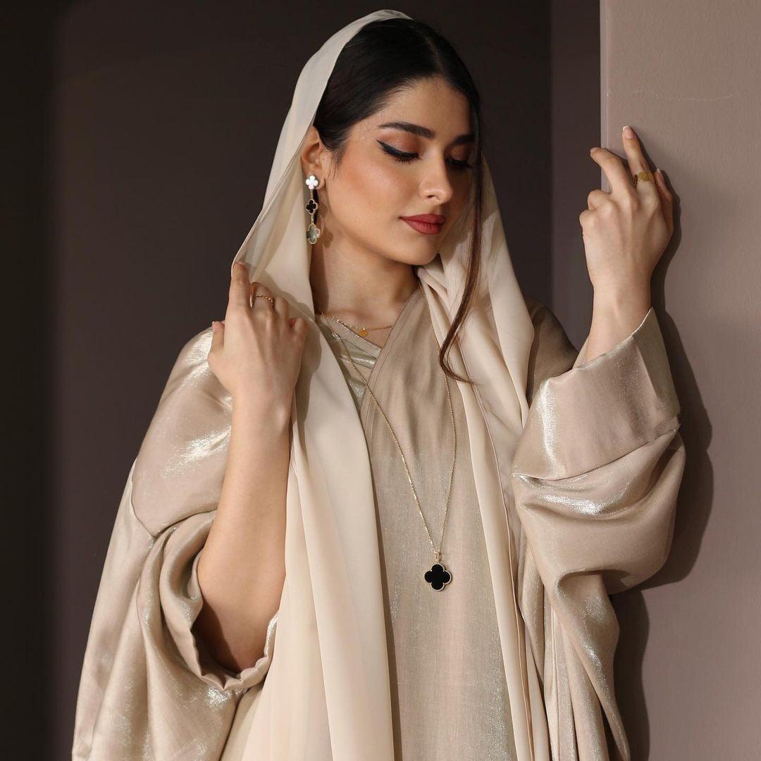 Elegant Apricot Silk Satin Robe for Women - Middle Eastern Muslim Fashion - Trendy Mix