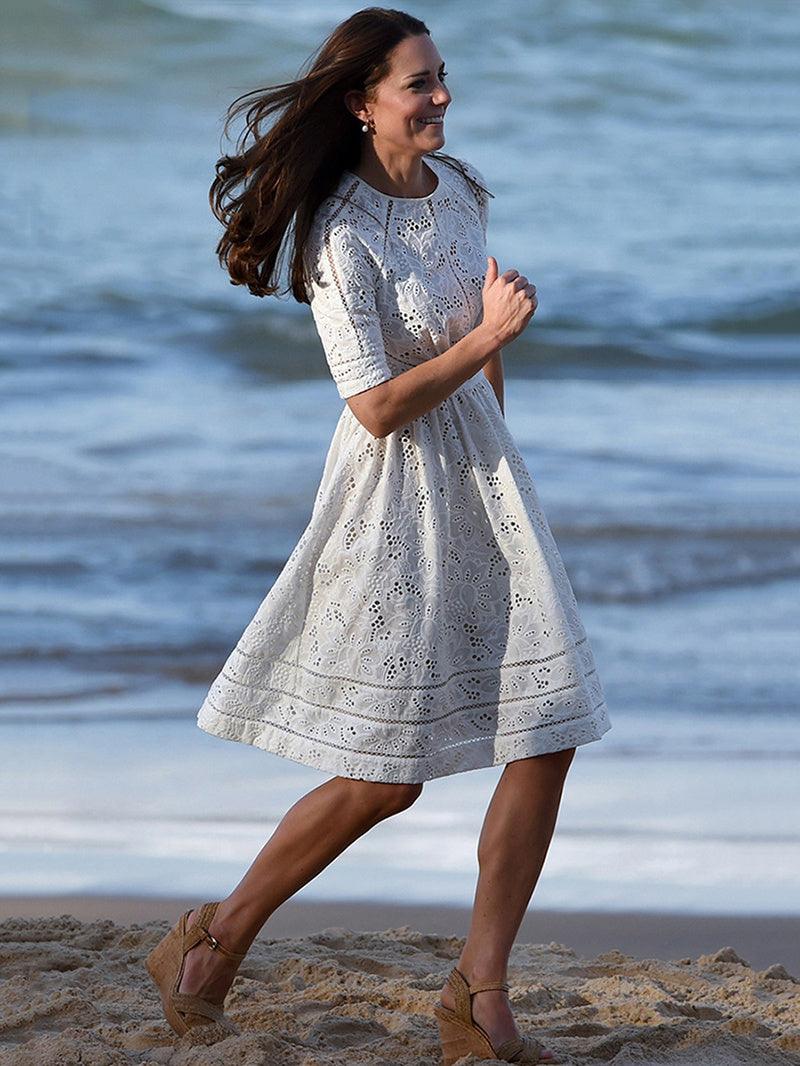 Princess With The Same White Lace Dress - Trendy Mix