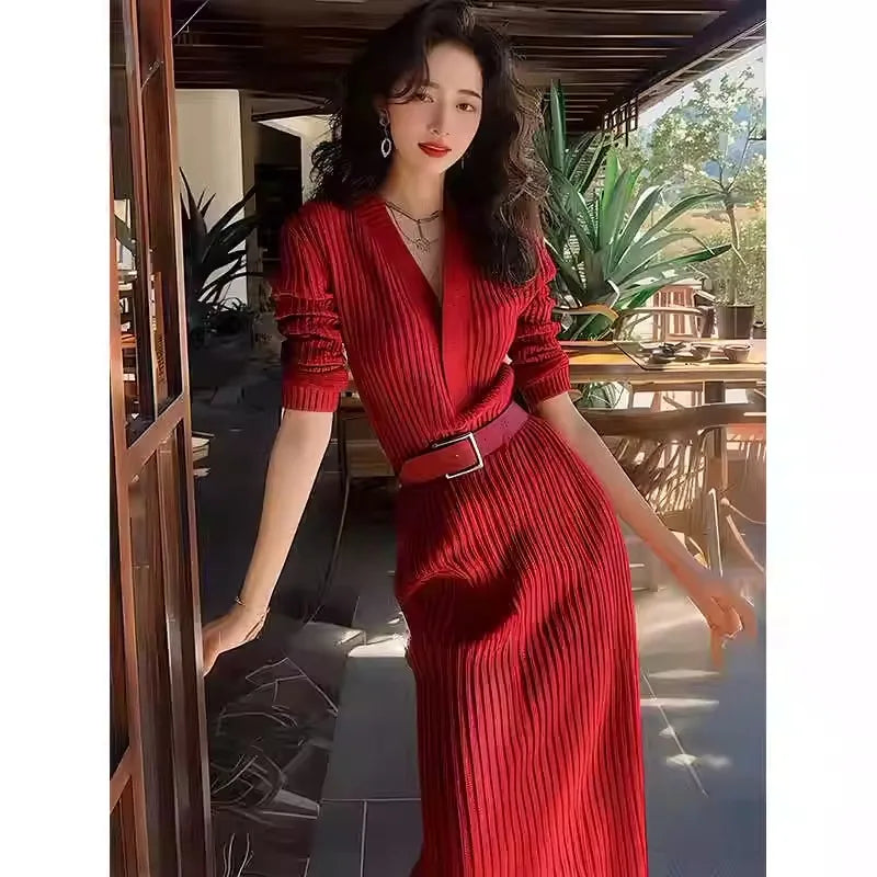 2024 High-End V-Neck Slimming Knit Dress