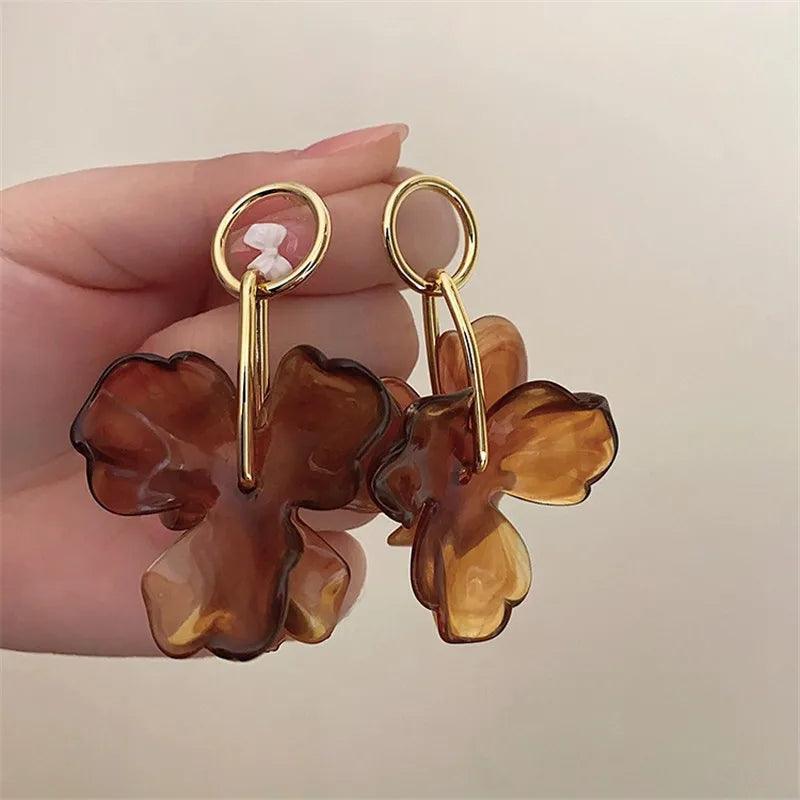 Irregular Metal Petals Earrings - Trendy Mix