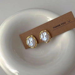 Contemporary Irregular Pearl & Metal Stud Earrings 2024 - Trendy Mix