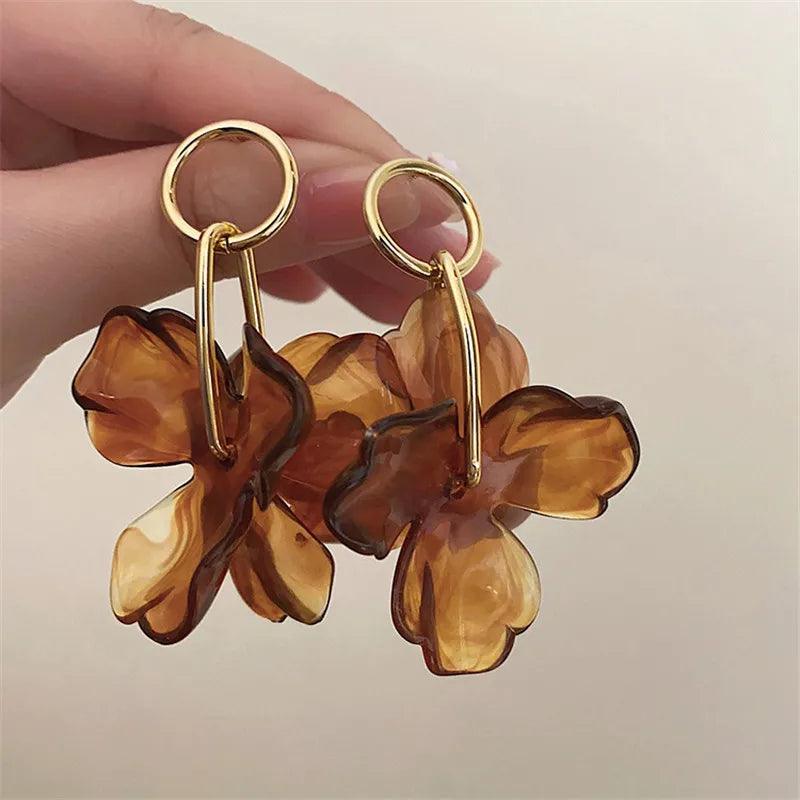 Irregular Metal Petals Earrings - Trendy Mix