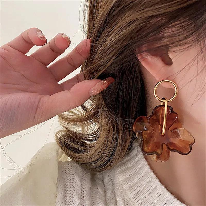 Irregular Metal Petals Earrings - Trendy Mix