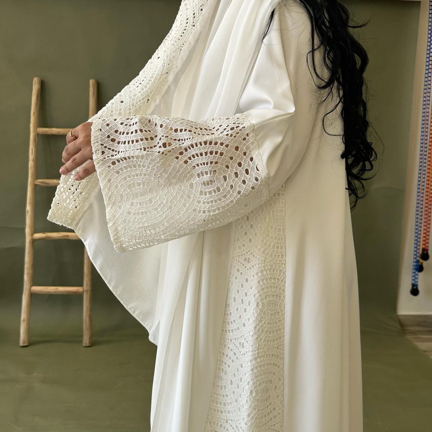 Elegant White Muslim Cardigan Robe for Women - Trendy Mix