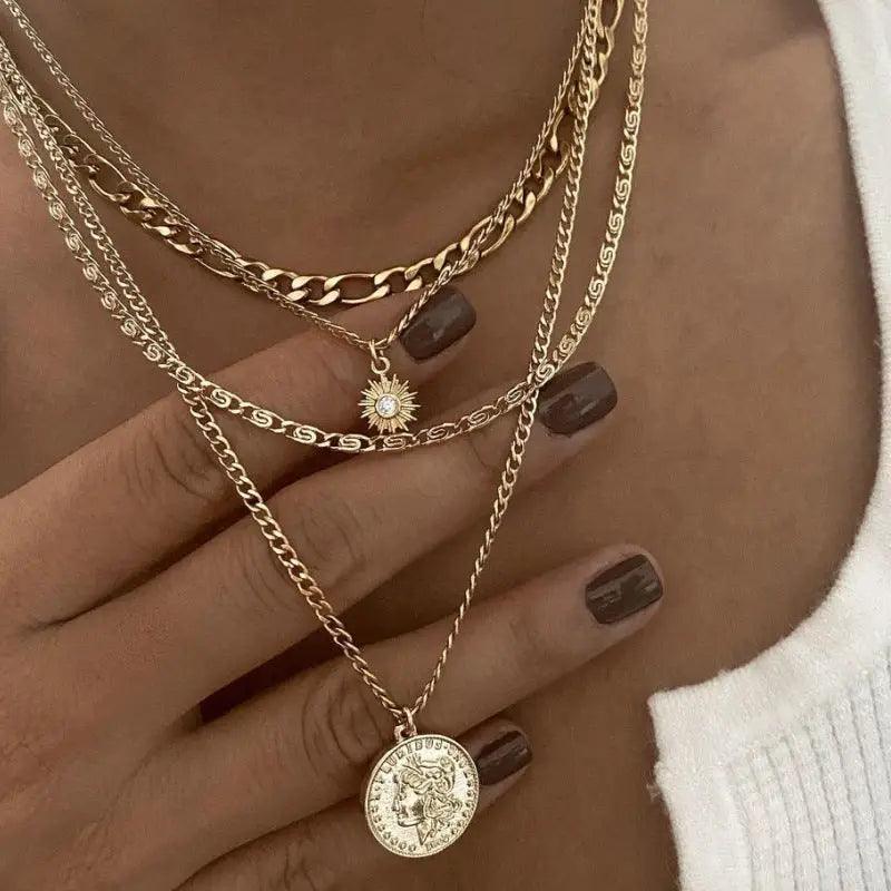 Chunky Gold Coin Necklace For Women - Trendy Mix