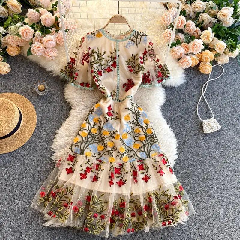 French Retro Palace Style Embroidered High-end Dress - Trendy Mix