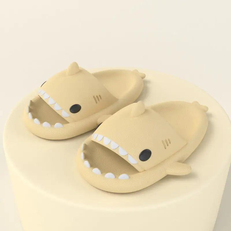 Playful Shark-Themed Slippers for Fun Comfort - Trendy Mix