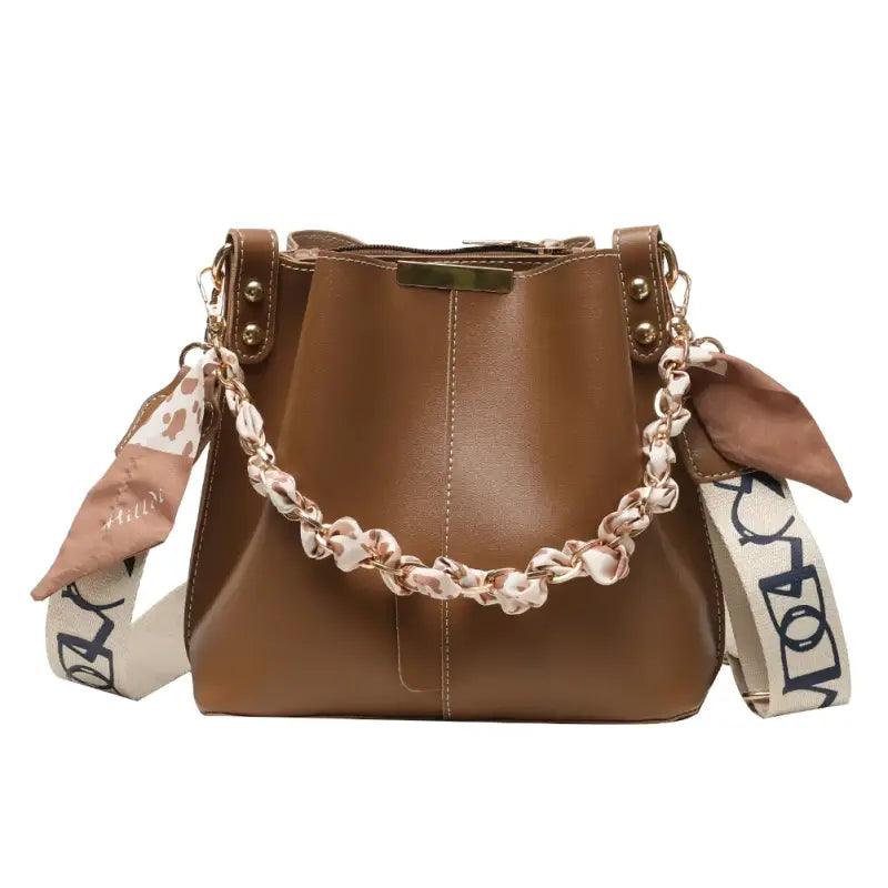 Chic Chain-Detail Bucket Handbag - Trendy Mix