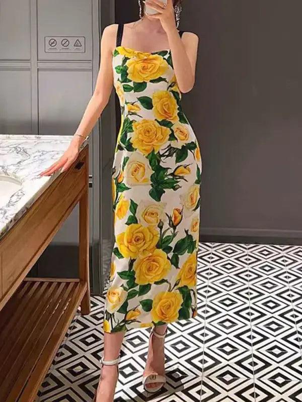 Retro Floral Drop Shoulder Halter Dress - Trendy Mix