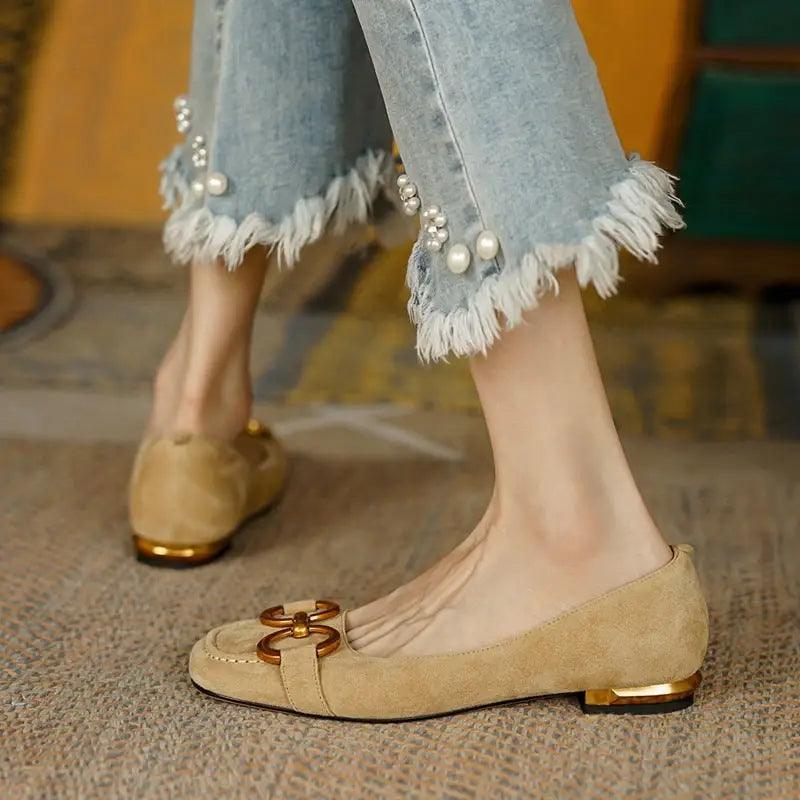 Women Flat Heel Shoes - Trendy Mix