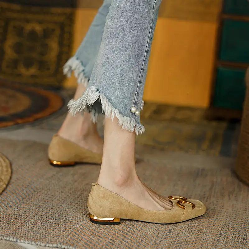 Women Flat Heel Shoes - Trendy Mix