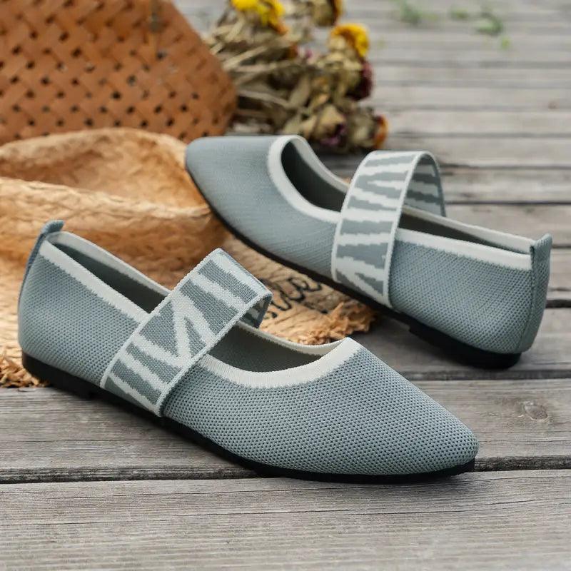 Chic Striped Pointed Toe Flats for Effortless Elegance - Trendy Mix