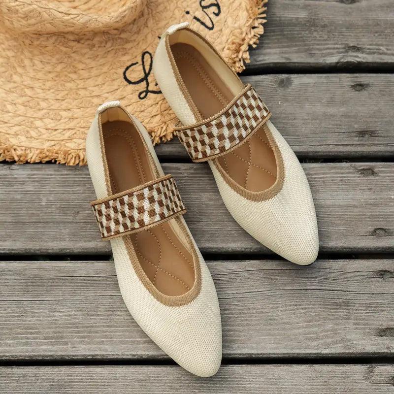 Chic Striped Pointed Toe Flats for Effortless Elegance - Trendy Mix