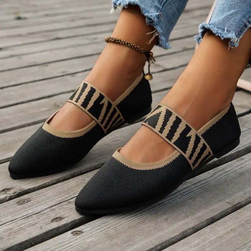 Chic Striped Pointed Toe Flats for Effortless Elegance - Trendy Mix