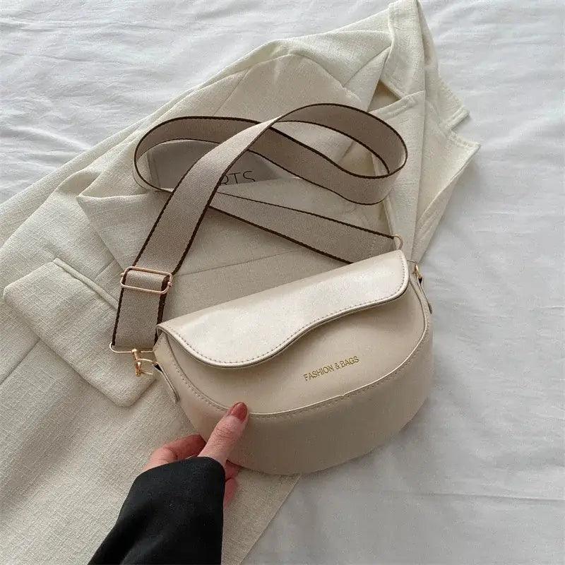 Retro Elegance Saddle Crossbody Bag - Trendy Mix