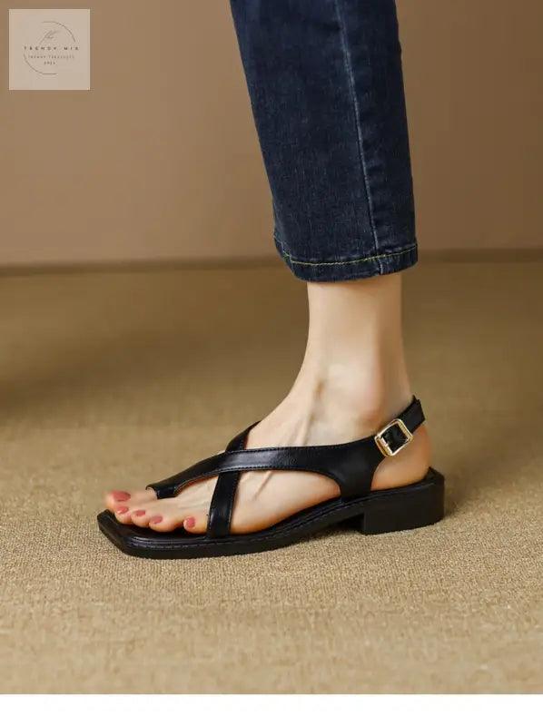 Women’s Vintage Black Roman Sandals - Trendy Mix