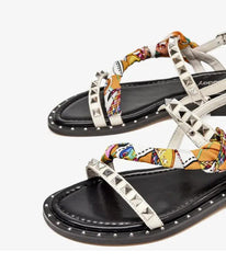 Women’s Elegant Studded Flat Sandals in Leather - Trendy Mix